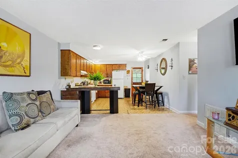 6100/6102 Pleasant Grove Road Charlotte NC 28216