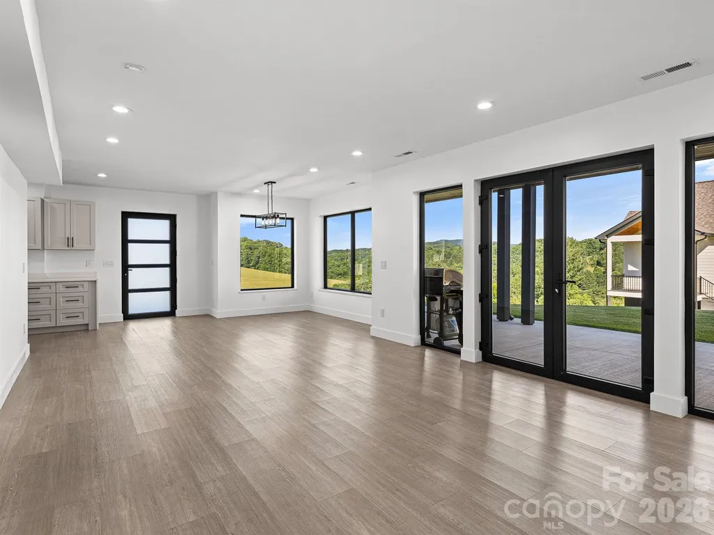 1026 Hillside Ridge Road Candler NC 28715