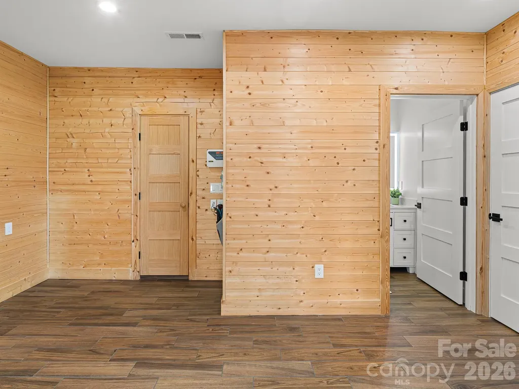 1026 Hillside Ridge Road Candler NC 28715