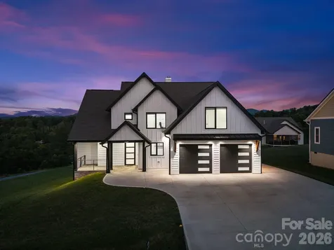 1026 Hillside Ridge Road Candler NC 28715