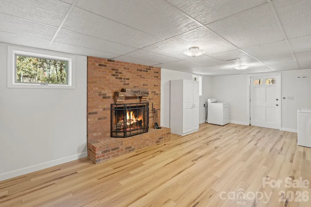 8032 Lakeview Drive Denver NC 28037