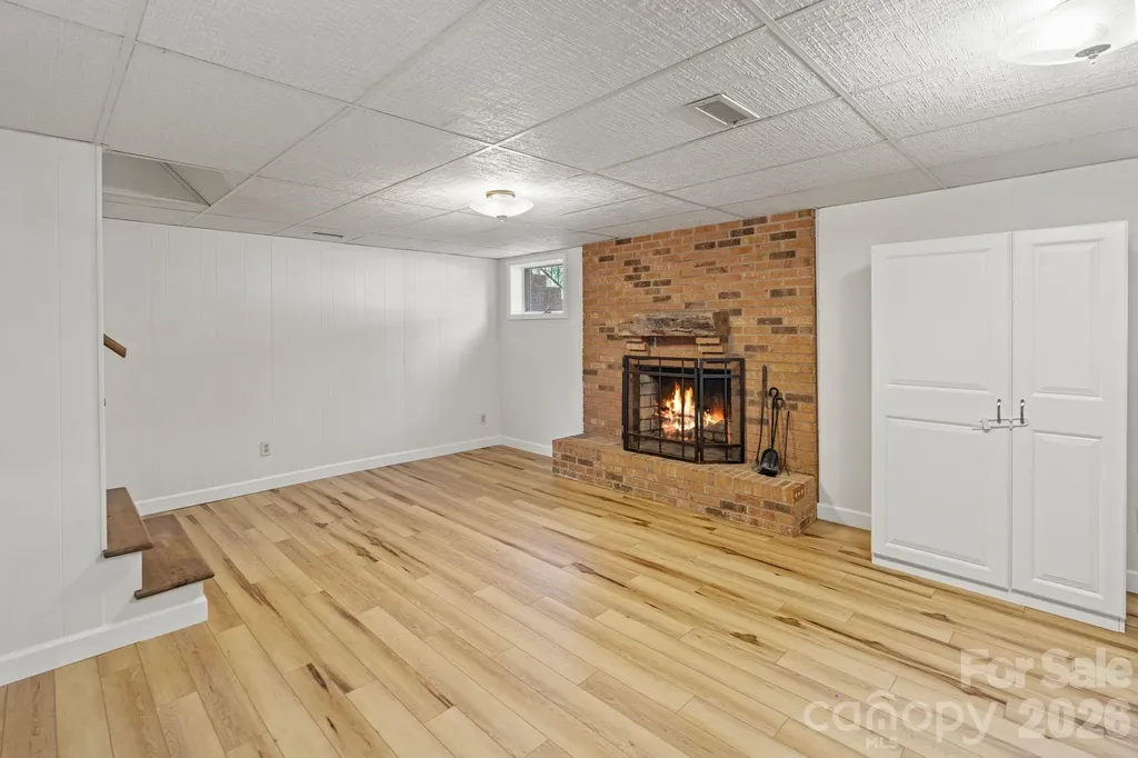 8032 Lakeview Drive Denver NC 28037