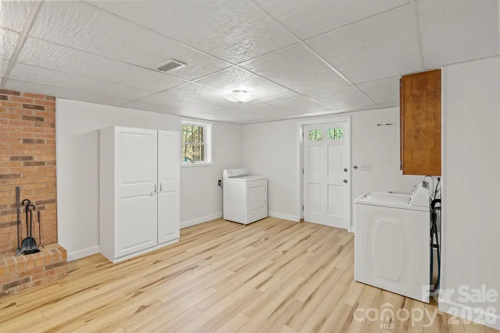 8032 Lakeview Drive Denver NC 28037
