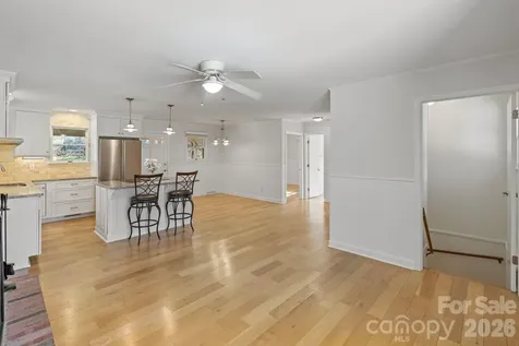 8032 Lakeview Drive Denver NC 28037