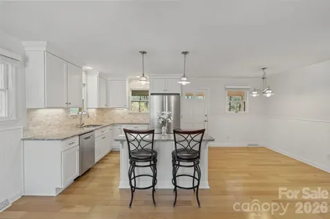 8032 Lakeview Drive Denver NC 28037