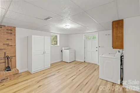 8032 Lakeview Drive Denver NC 28037
