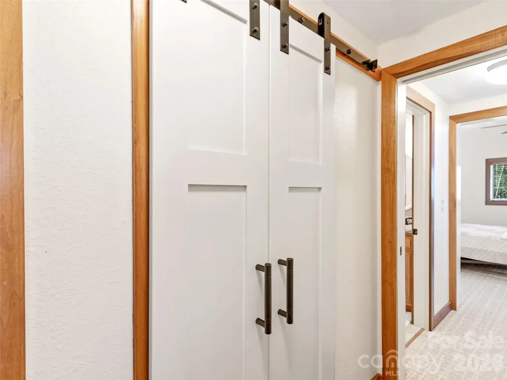 61 Creekside Way Burnsville NC 28714