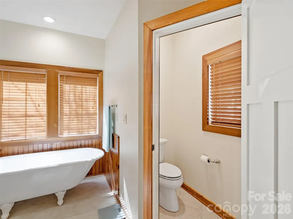 61 Creekside Way Burnsville NC 28714