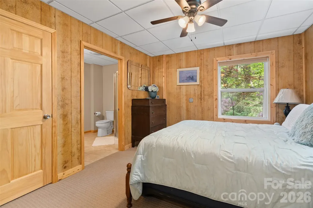 215 Atkins Loop Lake Junaluska NC 28745