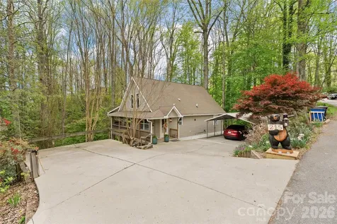 215 Atkins Loop Lake Junaluska NC 28745