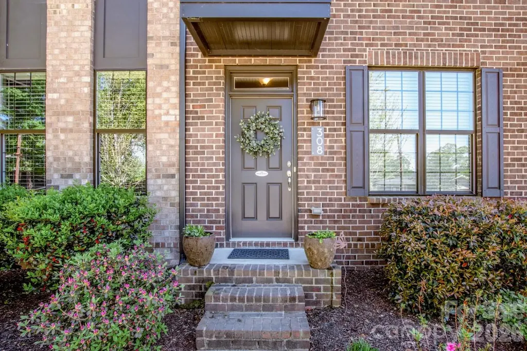 308 Linestowe Drive Belmont NC 28012