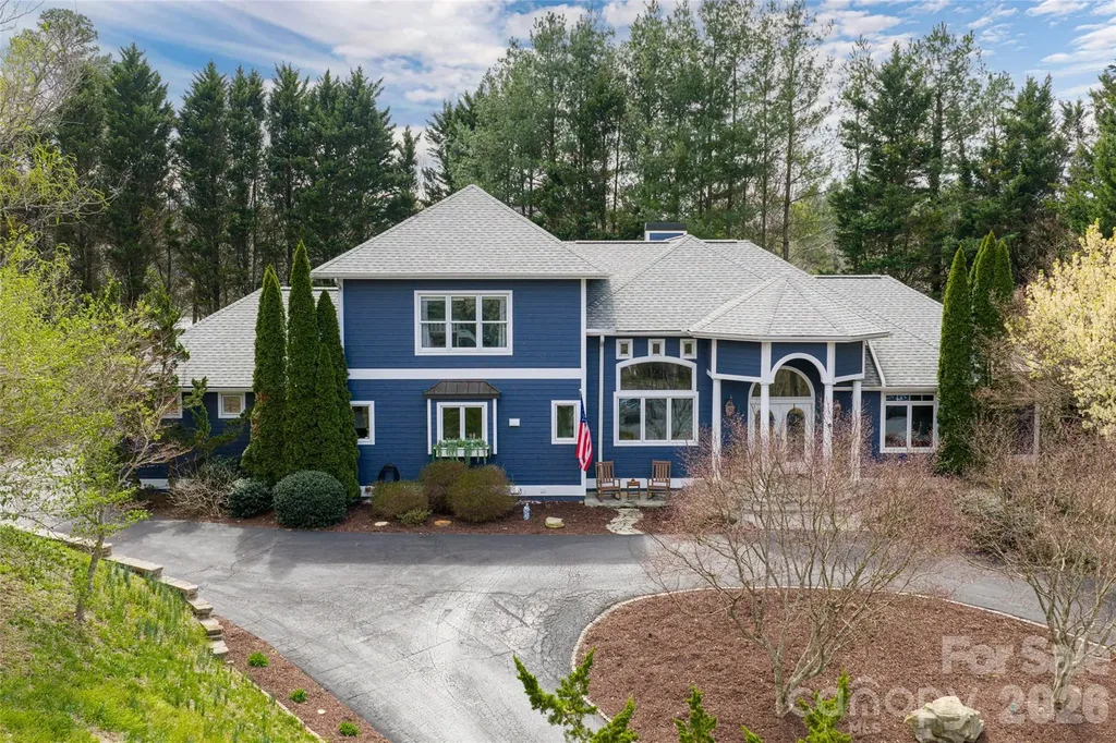 6 Oxford Court Asheville NC 28804