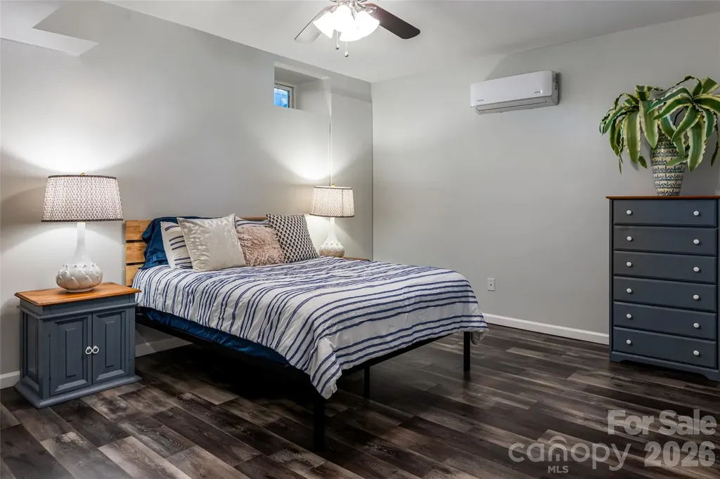 6 Oxford Court Asheville NC 28804