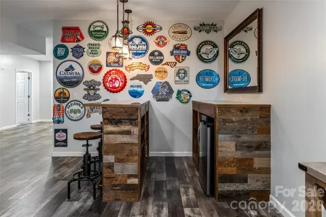 6 Oxford Court Asheville NC 28804