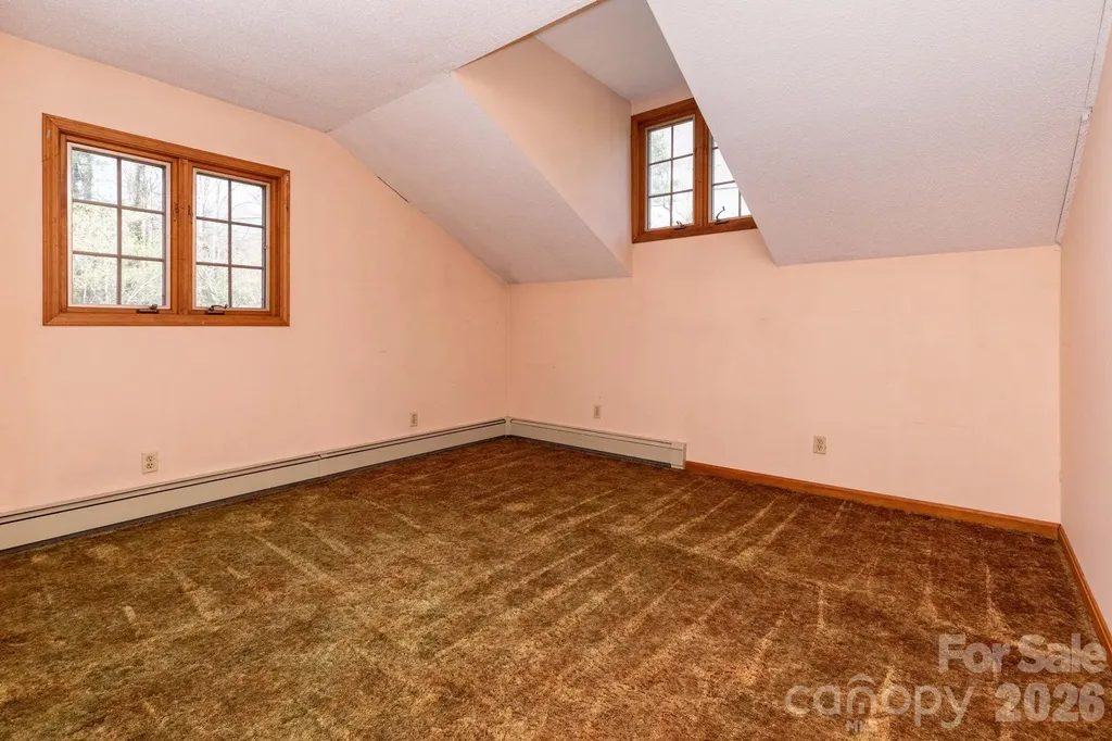 586 Justice Ridge Road Candler NC 28715