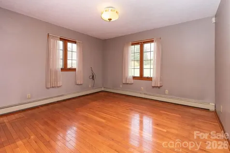 586 Justice Ridge Road Candler NC 28715