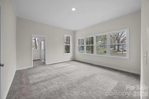 606 Townsend Avenue Gastonia NC 28052