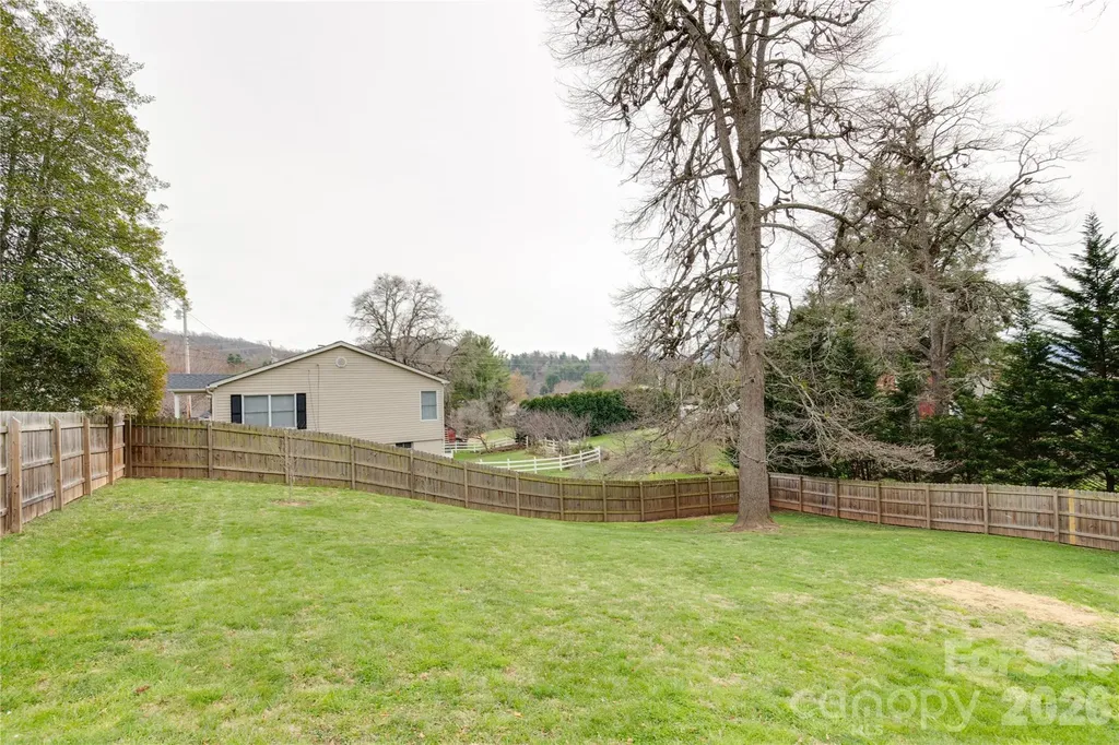 107 Shepard Way Burnsville NC 28714