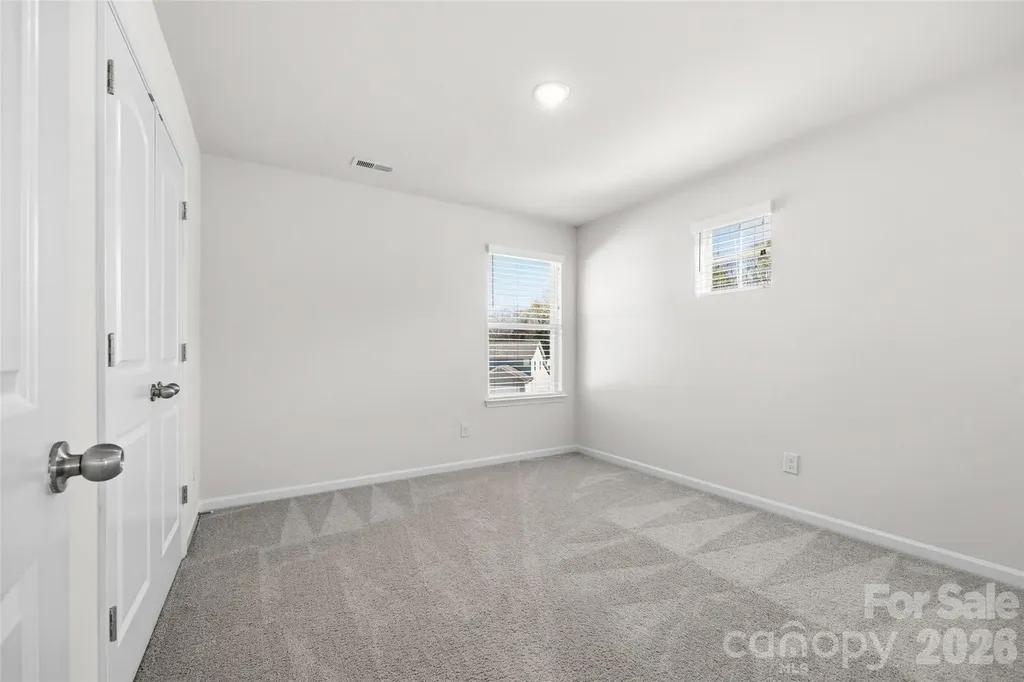 7024 Maple Run Circle Charlotte NC 28215