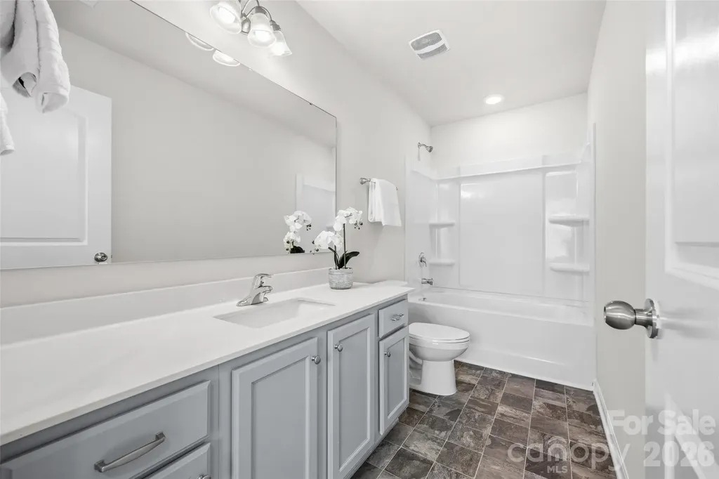 7024 Maple Run Circle Charlotte NC 28215