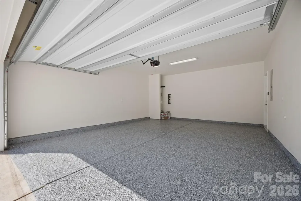 7024 Maple Run Circle Charlotte NC 28215