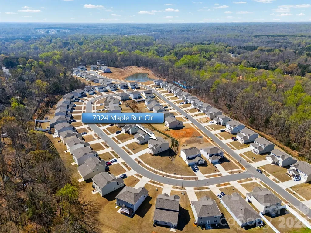 7024 Maple Run Circle Charlotte NC 28215