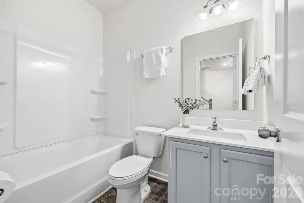 7024 Maple Run Circle Charlotte NC 28215