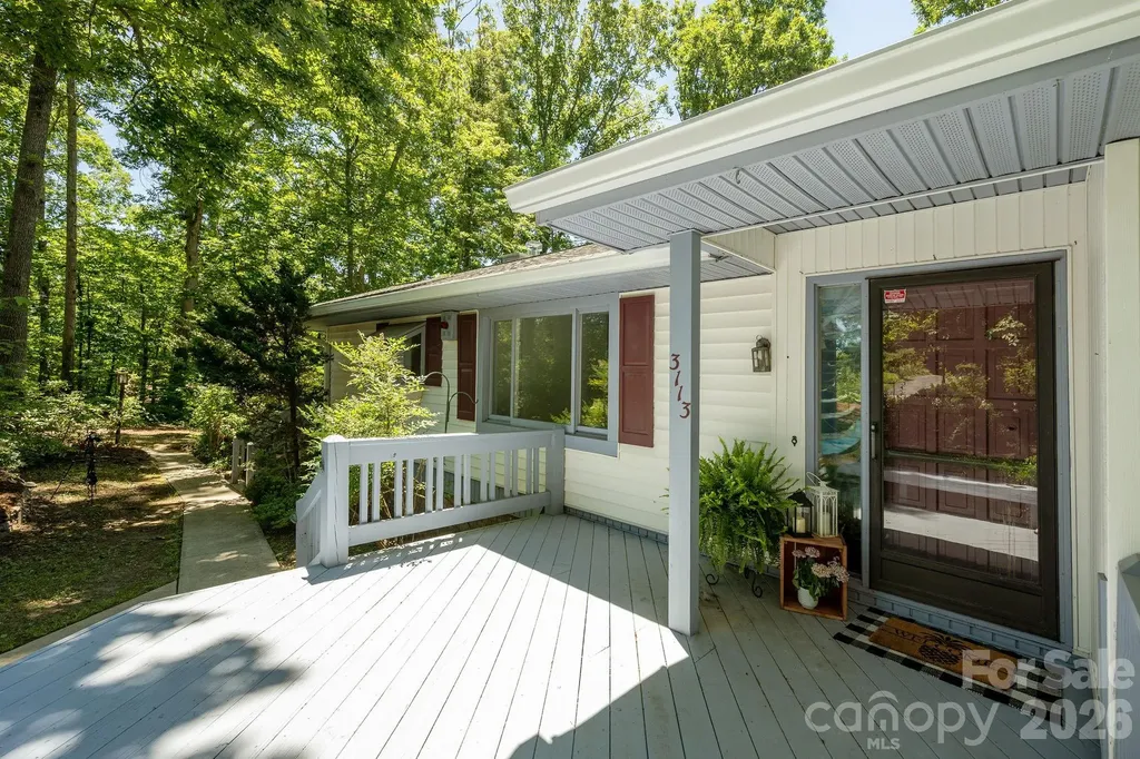 3113 Primrose Drive Hendersonville NC 28792