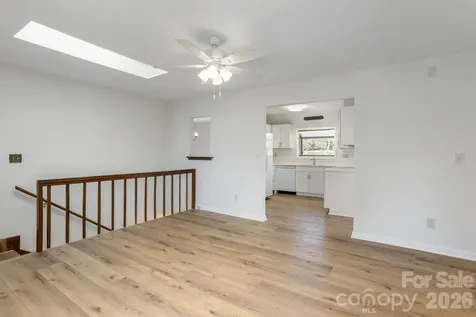 3113 Primrose Drive Hendersonville NC 28792