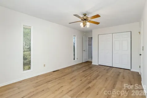 3113 Primrose Drive Hendersonville NC 28792