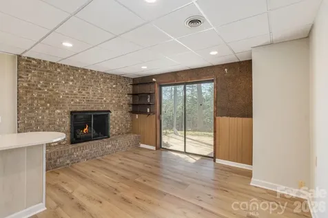 3113 Primrose Drive Hendersonville NC 28792