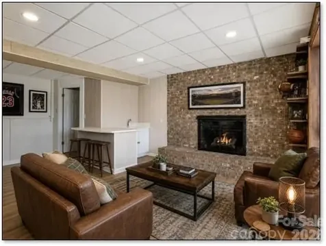 3113 Primrose Drive Hendersonville NC 28792