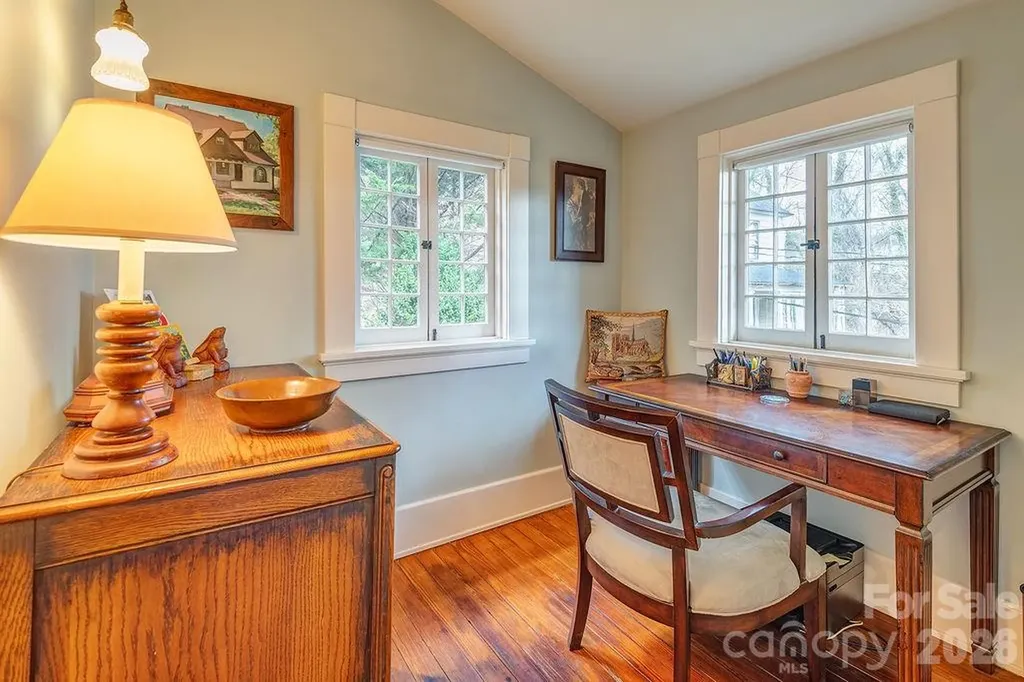 2 Hillside Walk Asheville NC 28801