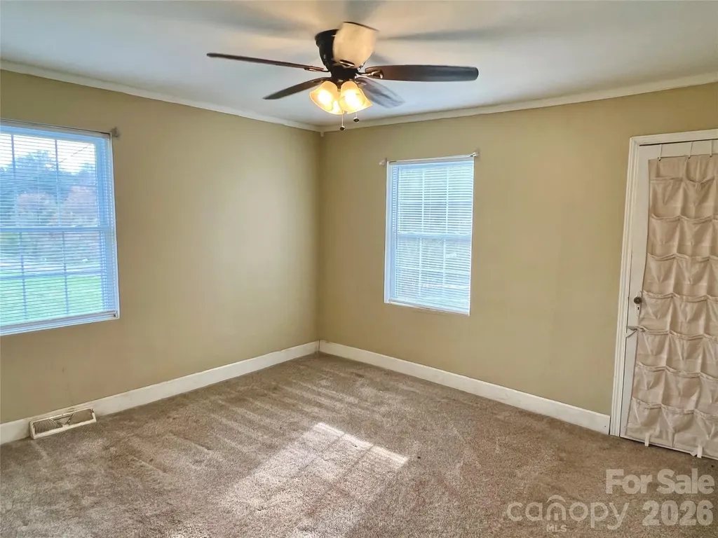 4264 Nc 10 Highway W Hickory NC 28602
