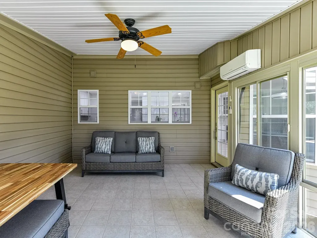 2597 Penngate Drive Sherrills Ford NC 28673