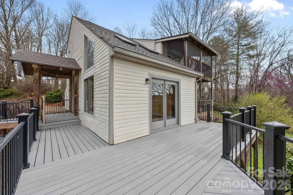234 Justice Ridge Road Candler NC 28715