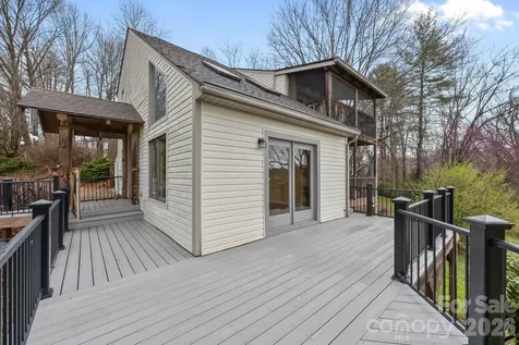 234 Justice Ridge Road Candler NC 28715