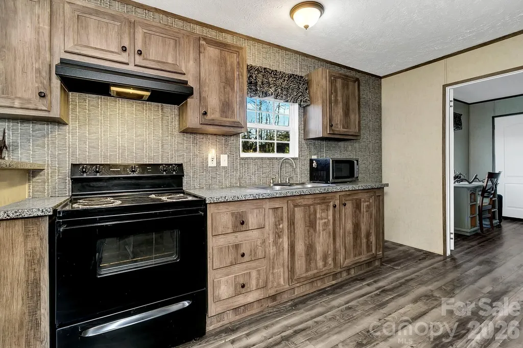 44 Tuttle Road Hendersonville NC 28792