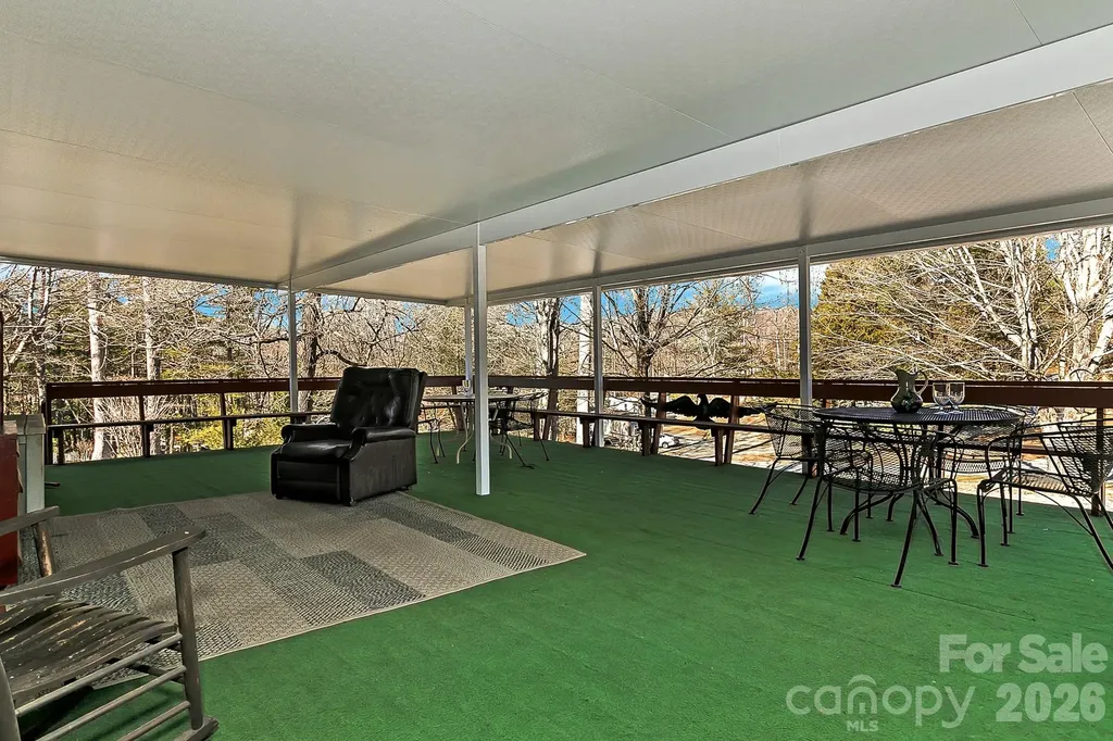 44 Tuttle Road Hendersonville NC 28792