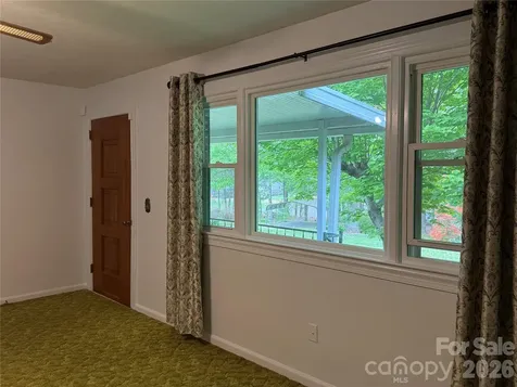 44 Tuttle Road Hendersonville NC 28792