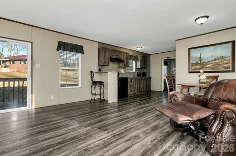 44 Tuttle Road Hendersonville NC 28792