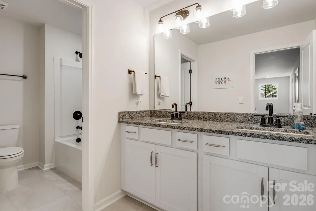 574 Fox Cove Road Hendersonville NC 28792
