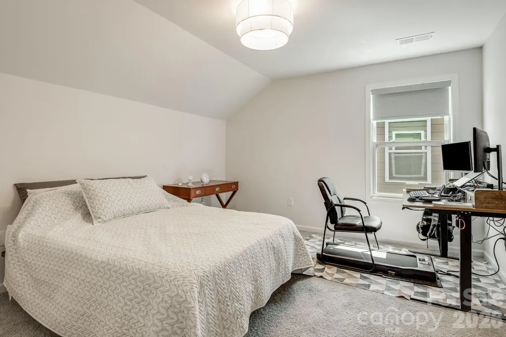 574 Fox Cove Road Hendersonville NC 28792
