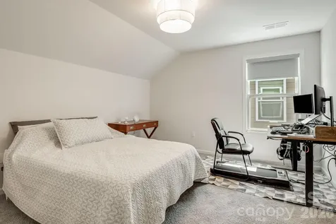 574 Fox Cove Road Hendersonville NC 28792