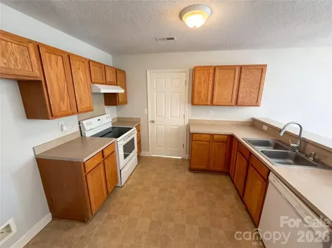 3461 E Fairmeadow Drive Lancaster SC 29720