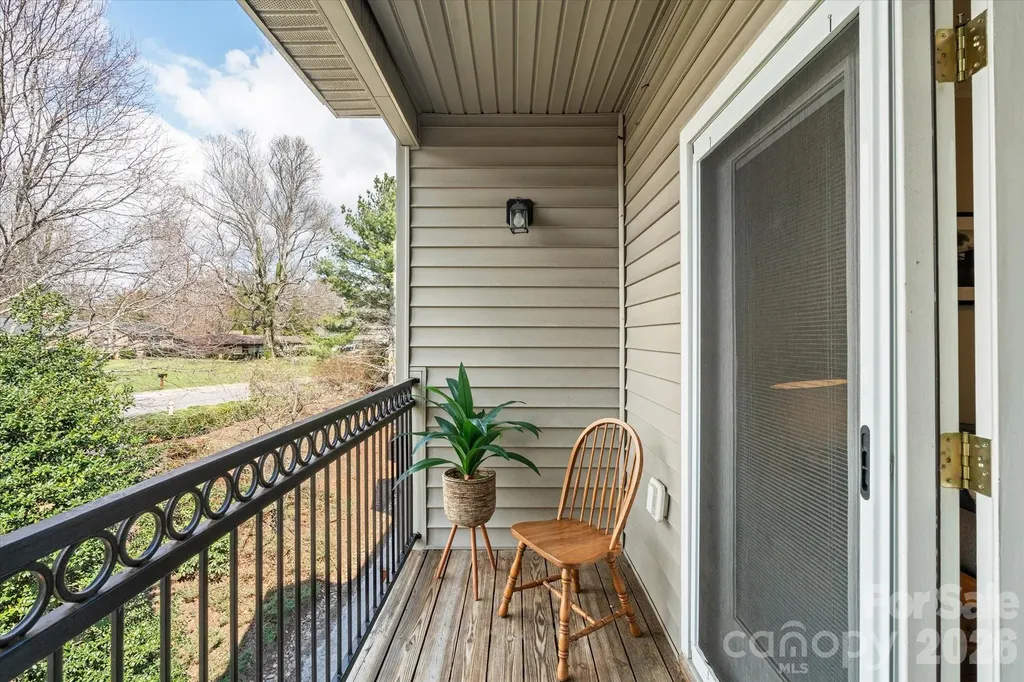 233 Appeldoorn Circle Asheville NC 28803