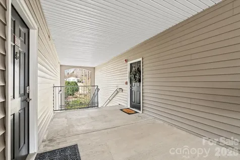 233 Appeldoorn Circle Asheville NC 28803