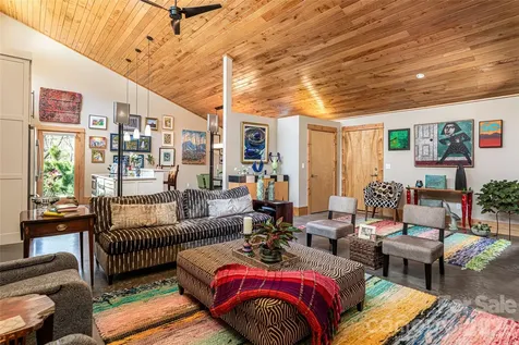 33 Robinson Creek Road Asheville NC 28803