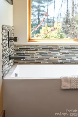 33 Robinson Creek Road Asheville NC 28803