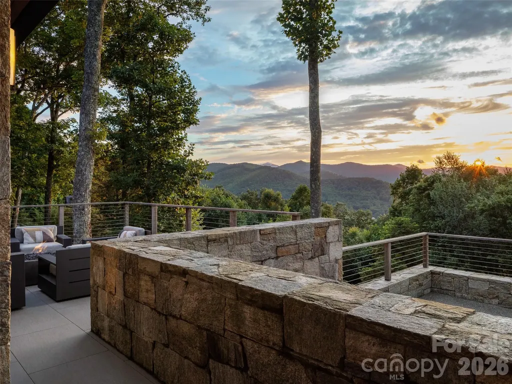 8 Deer Grass Court Arden NC 28704